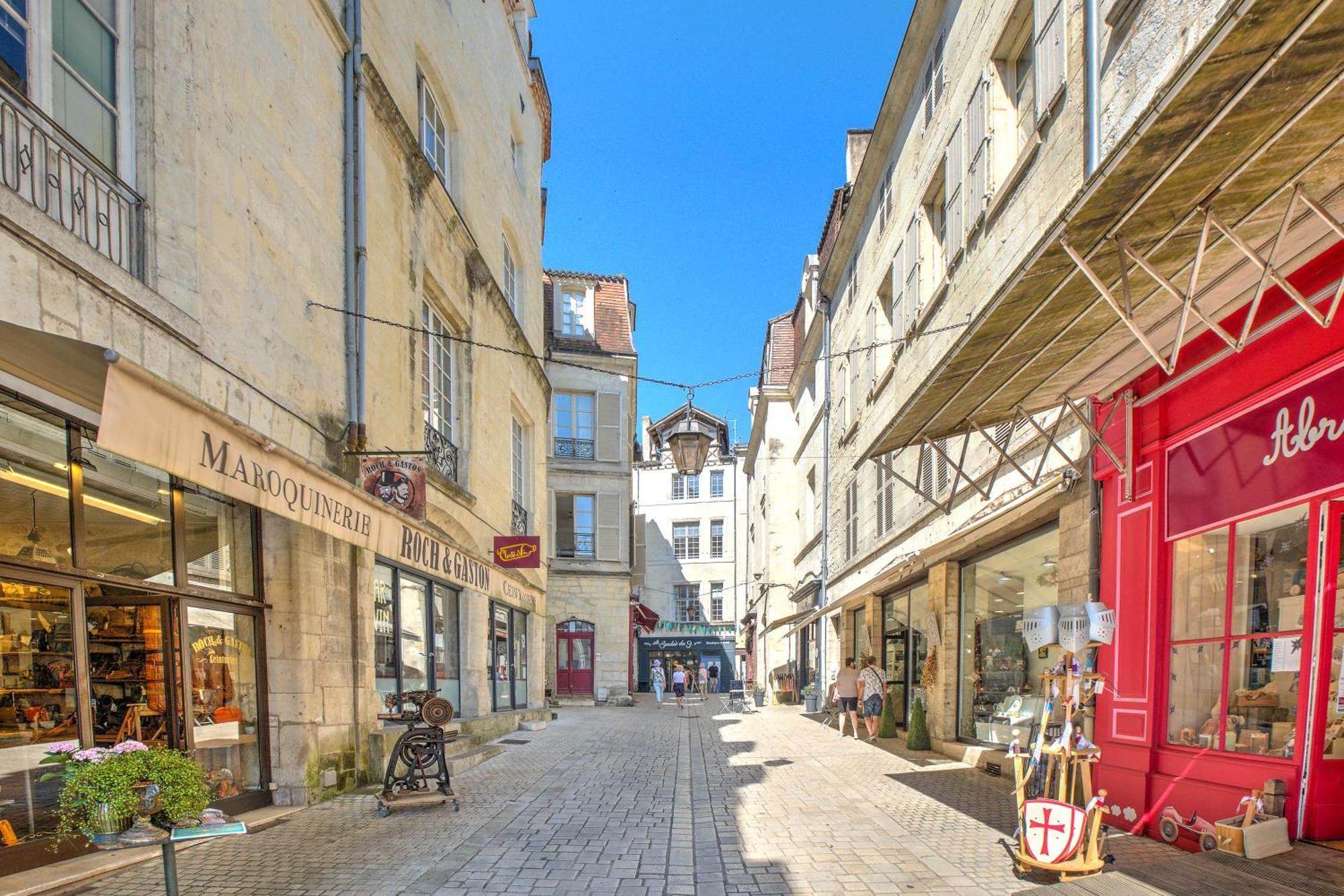 Miraflores, Appartement En Ville Périgueux Kültér fotó